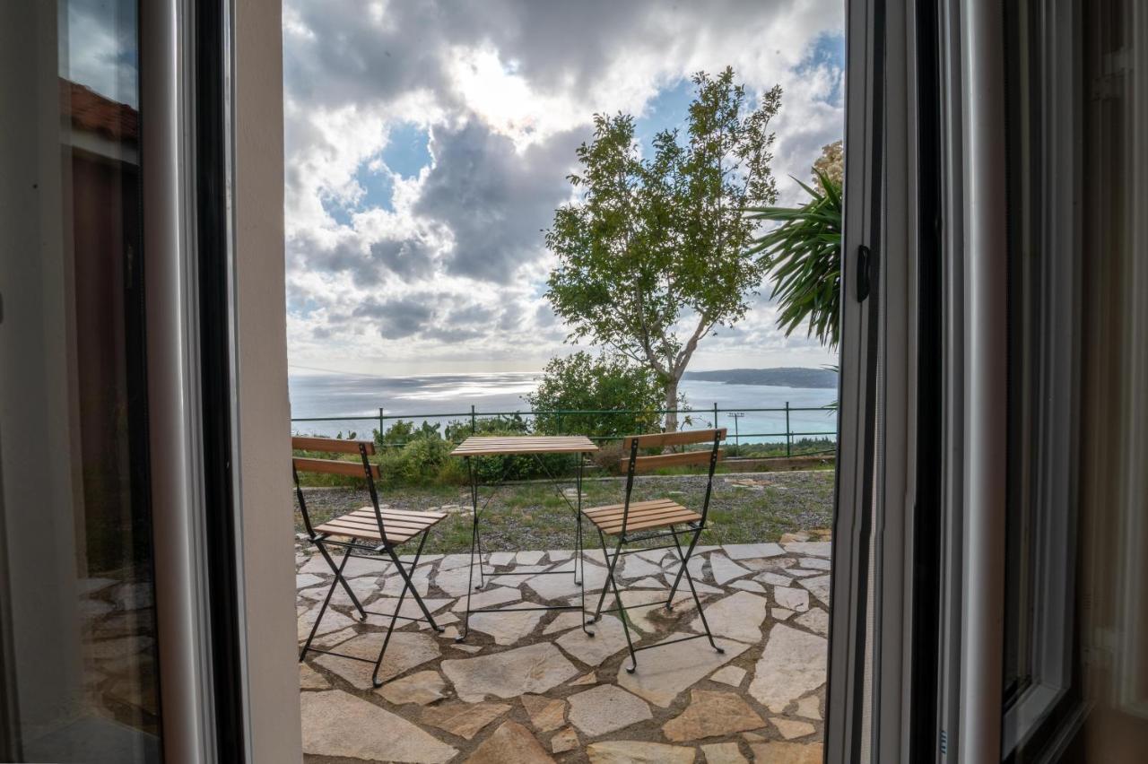 Lorraine'S Apartments Close To Lourdas Beach Лурдата Экстерьер фото