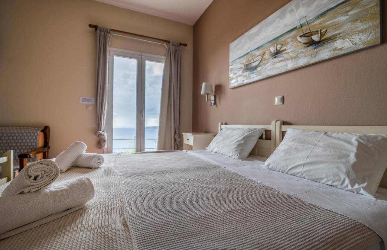 Lorraine'S Apartments Close To Lourdas Beach Лурдата Экстерьер фото