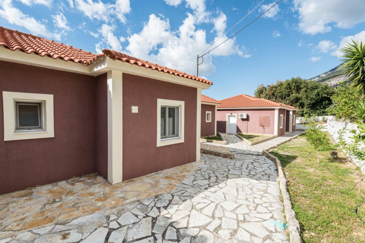 Lorraine'S Apartments Close To Lourdas Beach Лурдата Экстерьер фото
